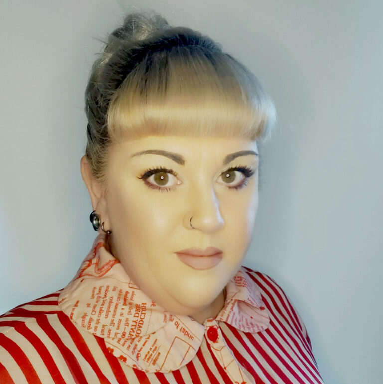 Manley Sarafina square 768x770